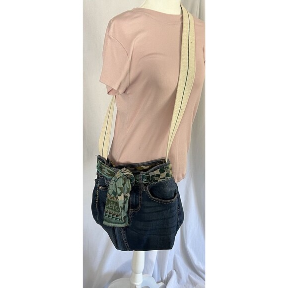 Upcycled Wrangler Jeans Customized Denim Shoulder Bag Purse Tote 15" x 12" - Picture 1 of 10